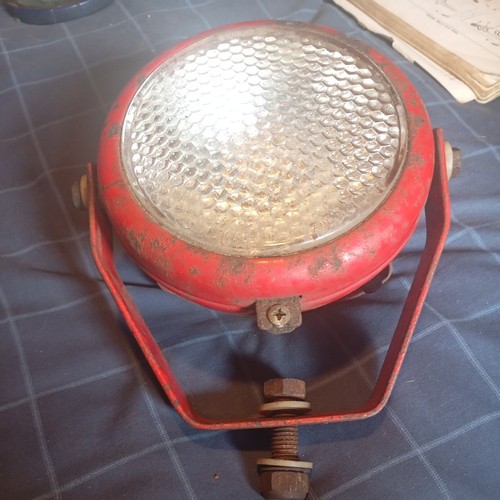 Vintage red search - , light