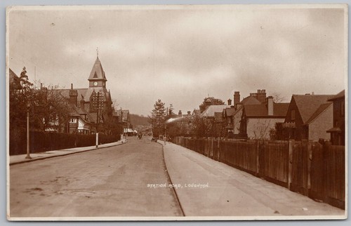 Loughton station road essex - loughton,