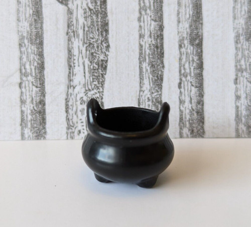 Cauldron miniature dolls - miniature,