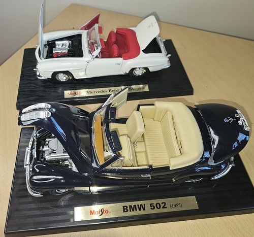 Maisto diecast cars - 2x,