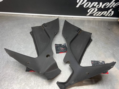Porsche 944 black rear