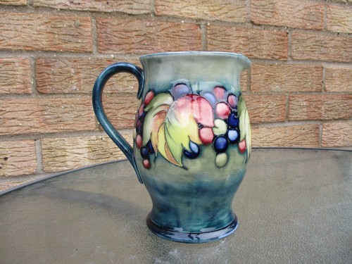 Moorcroft leaf and berry - moorcroft,