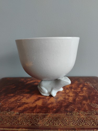 Studio pottery white - studio, frog