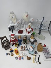 SANTA CLAUS IS COMING TO TOWN