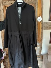 Deck Black zip front Tulip