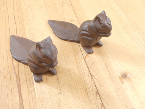 Rustic cast iron squirrels - cast,