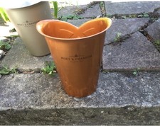 2 MOËT & CHANDON Champagne