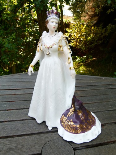 Royal worcester figurine - royal,