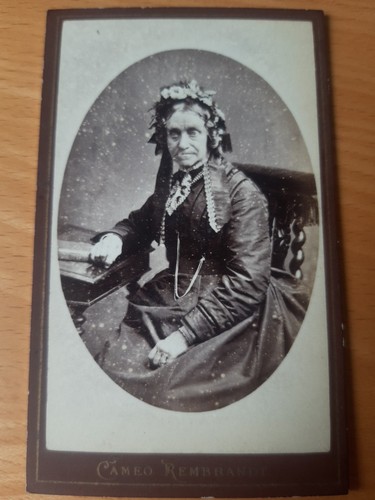 Cdv woman decorated bonnet - cdv,