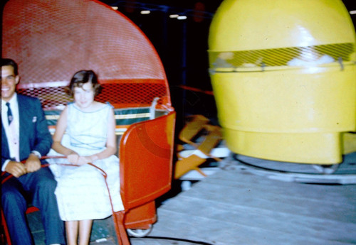 Man woman tilt - &, tilt-a-whirl