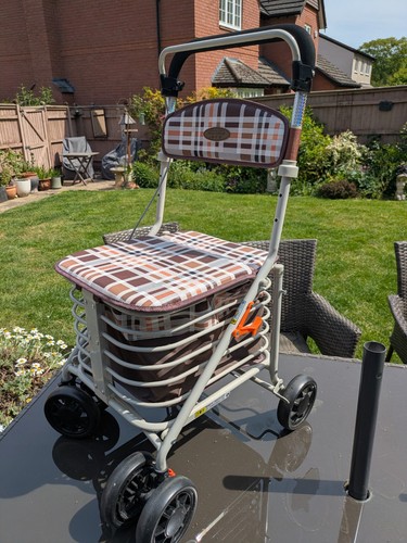Rollator shopping trolley - shopping, with