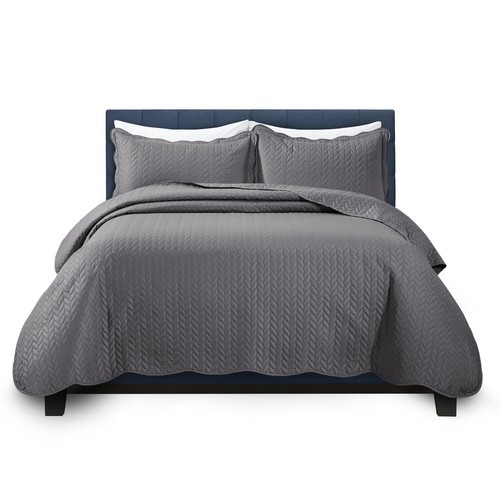 Luxury embossed bedspread - embossed,