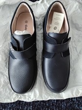 Damart Ladies Navy  Shoes Size 7 New Without Box