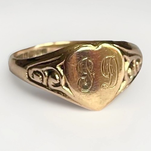 9ct gold heart signet ring - heart,