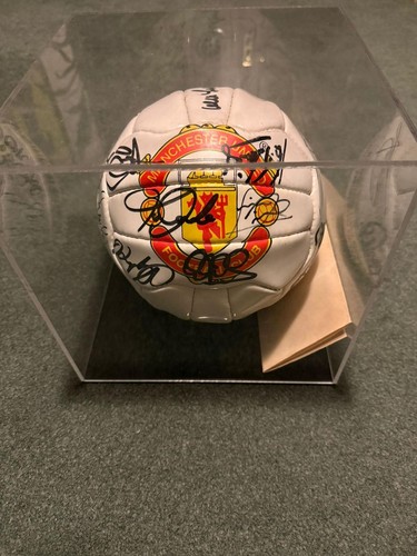 Manchester united signed 97 - manchester,