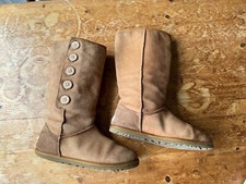 UGGS AUSTRALIA TAN BROWN SUEDE
