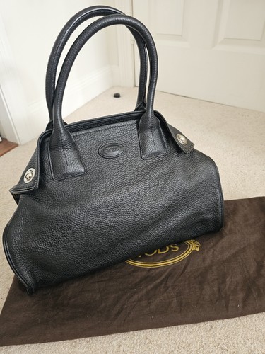 Tod black pebbled leather - tod's,