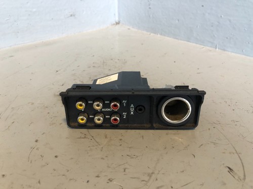 Centre console ports aux - centre,