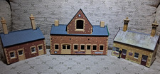 Hornby R502 00 Guage Booking Hall and 2 R501 Waiting Room