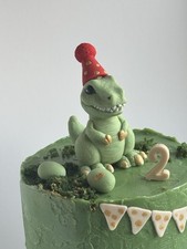 Edible dinosaur cake topper 