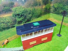 Hornby ~ Signal Box with Hedge, Horse & Telegraph Pole ~ OO Gauge REF5801