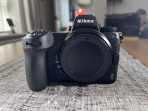 Nikon 6ii mirrorless camera - nikon,