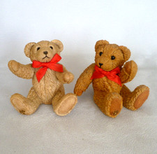 Beau Bears x 2. Hamish & Joshua 6cm Tall. Paw Prints. Hand Painted. VGC 