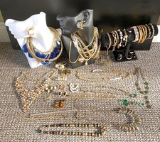 Job Lot Quality Gold Tone Vintage Modern Costume Jewellery 50 Pieces Resale