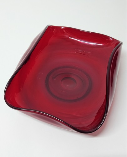 Whitefriars pattern 9169 ruby - 9169,