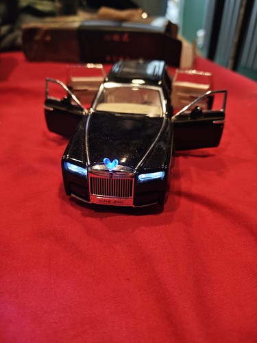 Rolls royce phantom - 1:24,