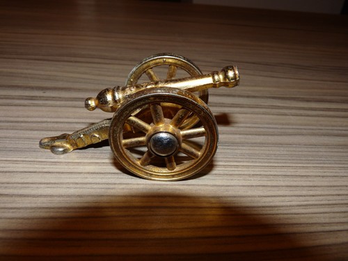 Small brass cannon wheels - small,