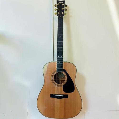 Yamaha acoustic guitar - acoustic,