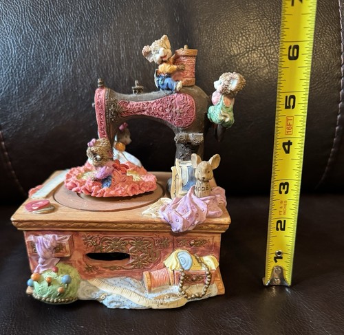 Vintage motion music box mice - box,
