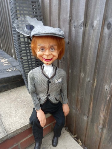 Parlanchin ventriloquist - mr,