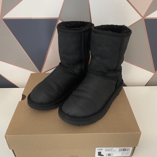 Ladies black ugg classic - ladies, ii