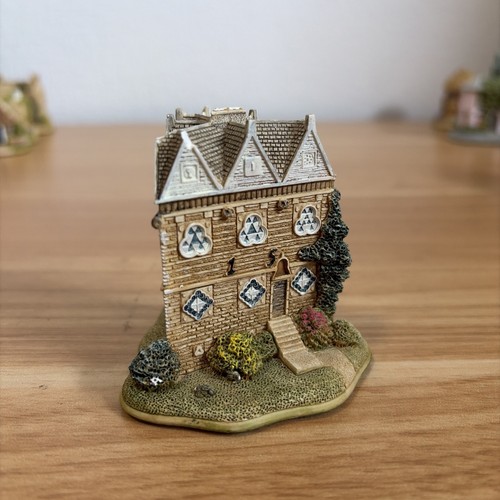 Lilliput lane the triangular - lilliput,