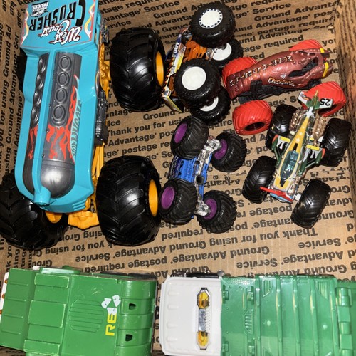 Trucks monster - trucks,