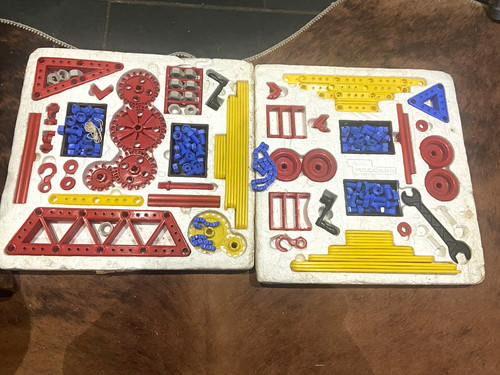 Vintage 1960s plastic meccano