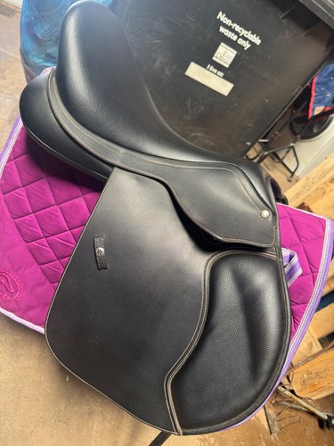 Wintec 500 jump saddle - wintec,