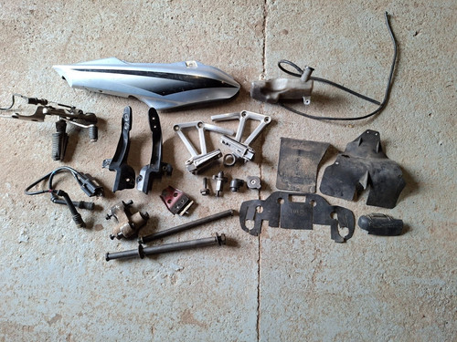Yamaha fzs 600 - fzs, spare