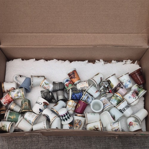 Mixed lot collectable sewing - collectable,