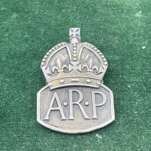 Arp silver hallmarked - silver, lapel