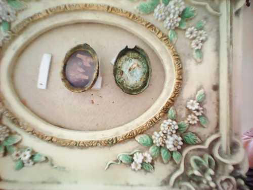 Vintage relic frances de - of,