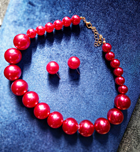 Red simulated round pearl - red,