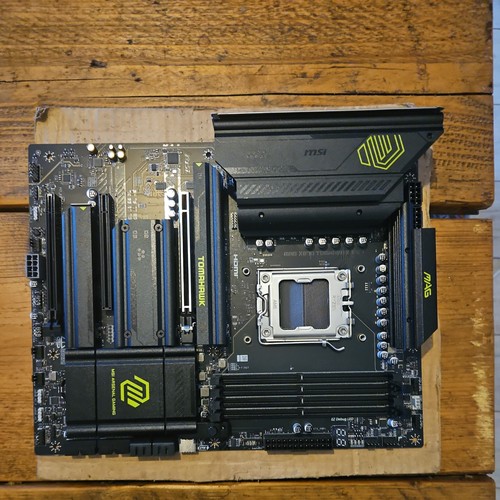 Msi mag x870 tomahawk - x870, wifi