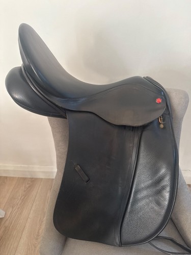 Albion dressage saddle - k2,