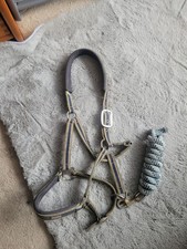 Eskadron Headcollar and Lead