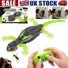 Wall Climbing Gecko Toy