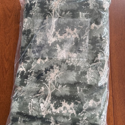 Branded velvet trees eyelet - trees,