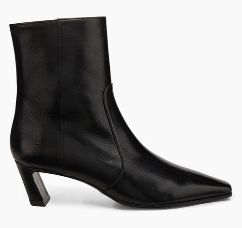 650 stuart weitzman - $650, stassi